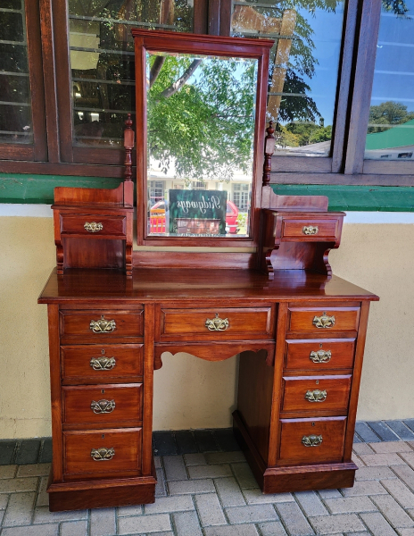 MAHOGANY LEATHER TOP NEST OF TABLES, PRICE: R4500.00 SET