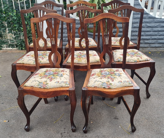 SET OF 8 STINKWOOD DINING CHAIRS   PRICE: R1850.00 PER CHAIR