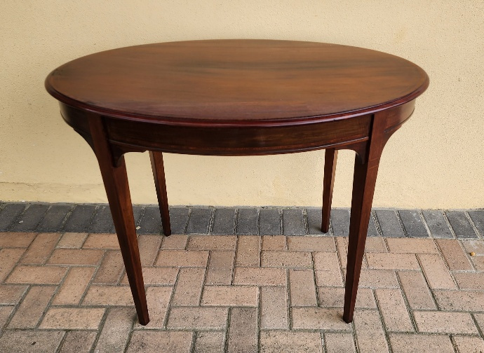 OVAL MAHOGANY INLD OVAL TABLE, PRICE: R4950.00 ; {107CM X 76 X 76H}