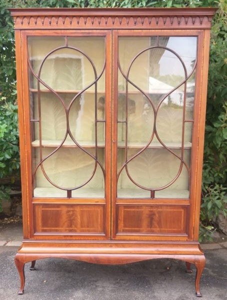 MAHOGANY-INLAID-FRENCH-STYLE-DISPLAY-CABINET